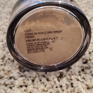 Mac Studio fix perfecting powder